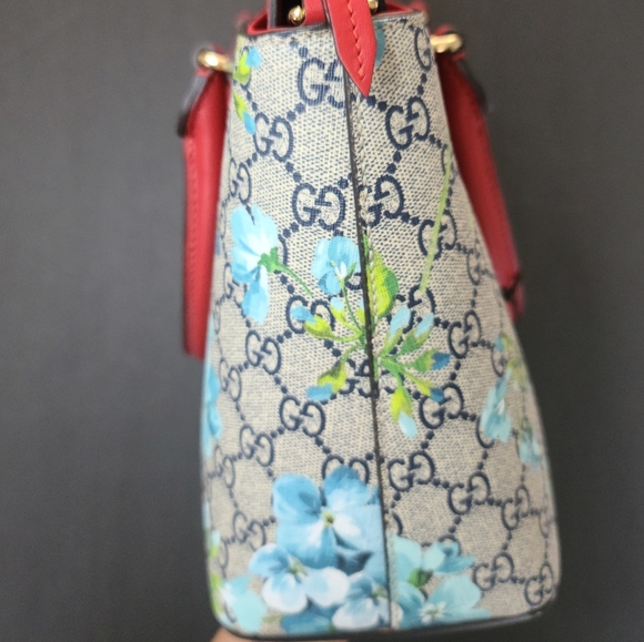 Gucci GG Supreme Monogram Blooms Tote - Picture 5 of 15